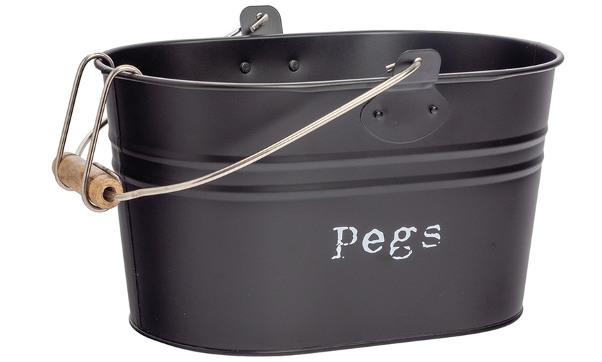 Image 12: Harbour Housewares Metal Clothes Peg Bucket