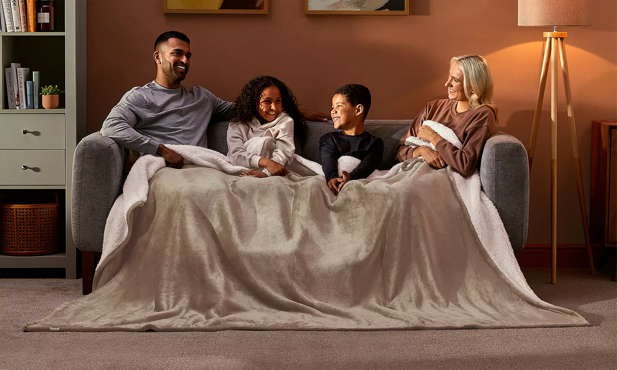 Silentnight Snugsie Supersize Sherpa Blanket