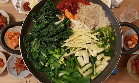 Menu coreano con antipasto, primo, secondo e vino fino a 6 persone al Narsha Korean Restaurant (sconto fino a 51%)