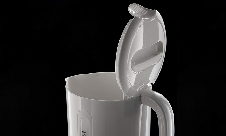 Image 6: Kettle and Two-Slice Toaster Set