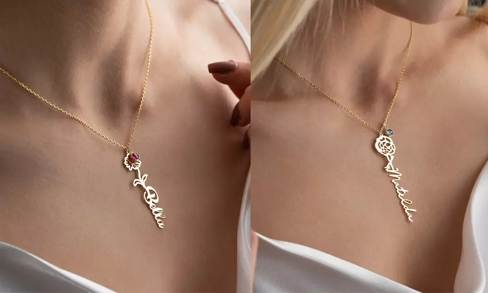 Collier de nom personnalisé avec fleur de naissance par Justyling