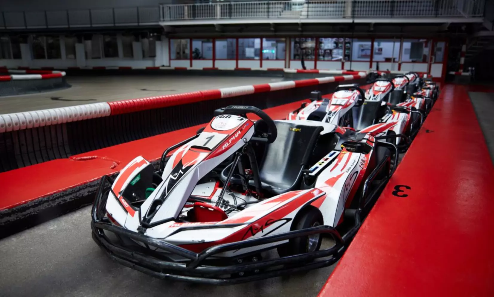 Kartabenteuer: 3x 10 Min. Kart-Einzelfahrt inkl. Leih-Helm