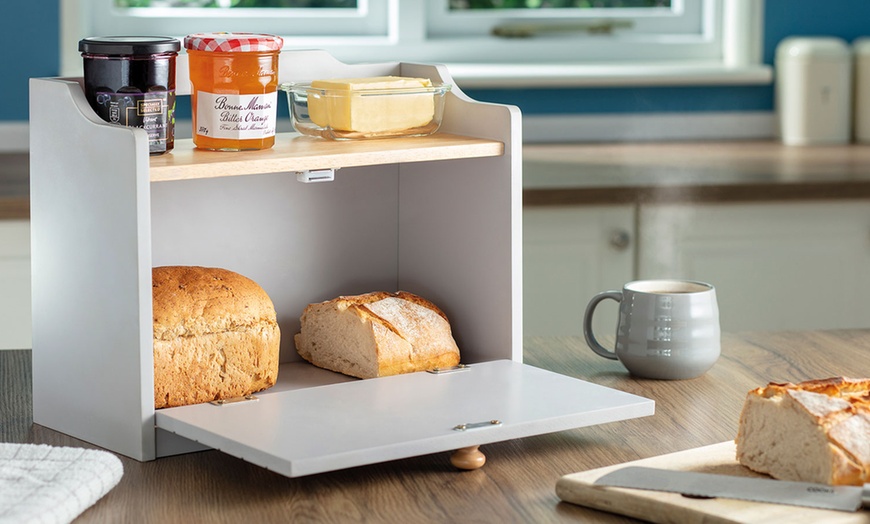 Image 4: Country Kitchen Bread Bin