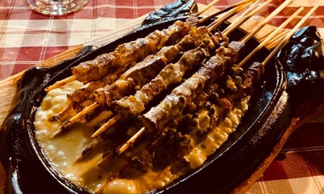 Menu romano con 750 g o 1,5 kg di arrosticini per 2 o 4 persone da La Fraschetta Di Barbablu (sconto fino a 50%)