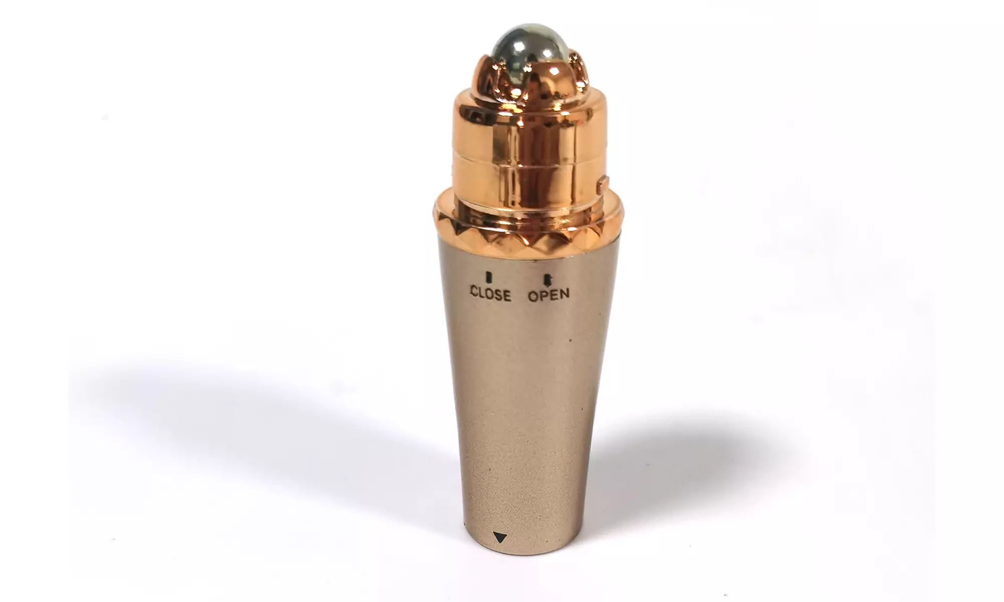 Masseur visage, avec 3 têtes interchangeables, modèle CC9083, marque Cenocco - Image 4