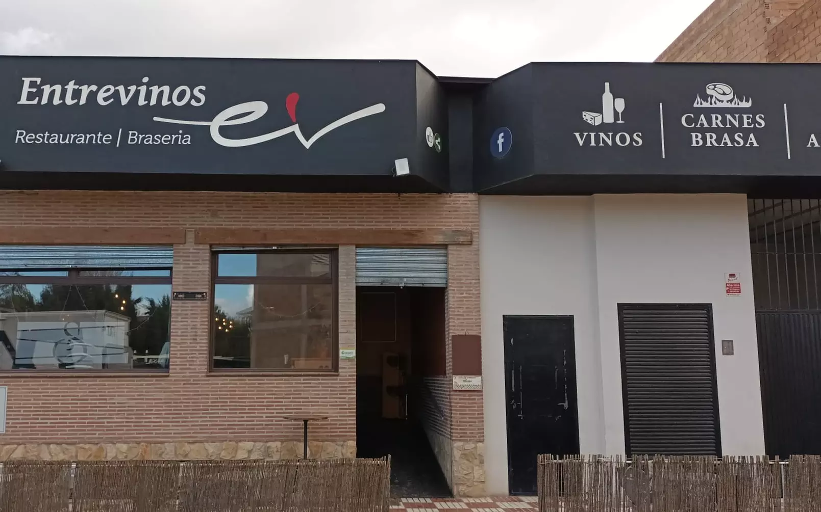 Menú de pescaíto para 2 o 4 en Entrevinos