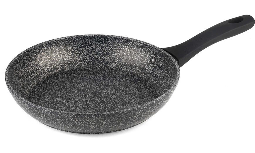 Image 2: Salter Megastone Collection Non-Stick Three-Piece Frying Pan Set