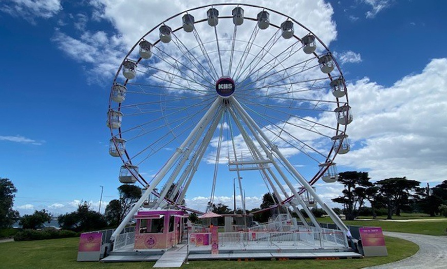 Image 4: Ticket to KIIS EYE Ferris Wheel or Mini Golf at SkyLine Australia