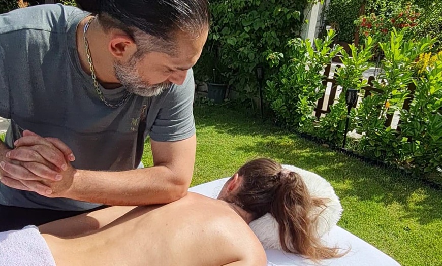 Image 1: Bis zu 50% Rabatt auf den Massage – Ganzkörpermassage bei Massage Studio Amir Shafti