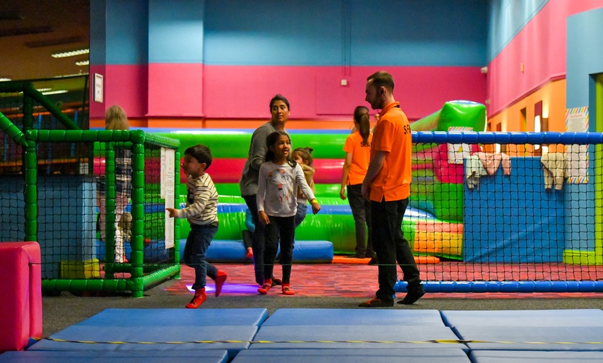 Image 6: Two-Hour Trampoline Session