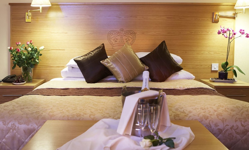 Image 18: 4* North Yorkshire: Spa Stay with Breakfast & Dinner & More