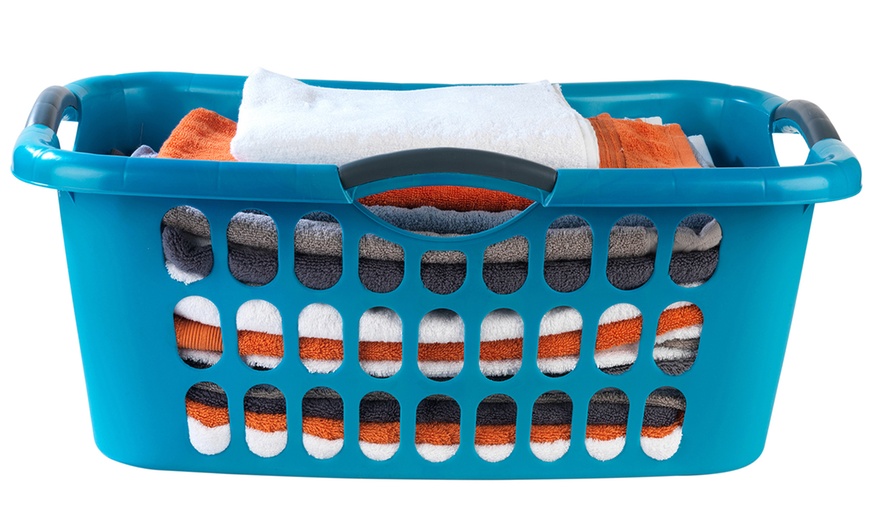 Image 3: Beldray Hip-Hugger Laundry Basket