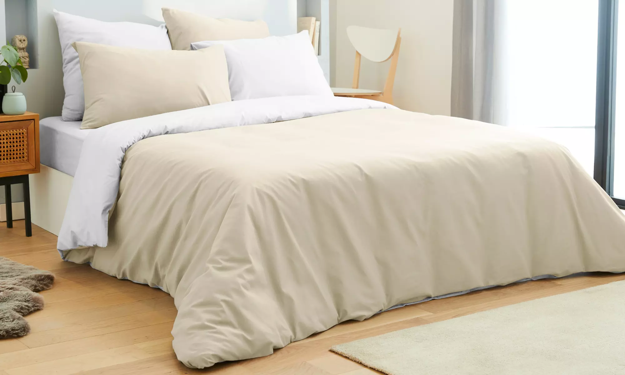 Parure de lit de 4 ou 6 pièces bicolore, coloris et taille au choix - Primary Image