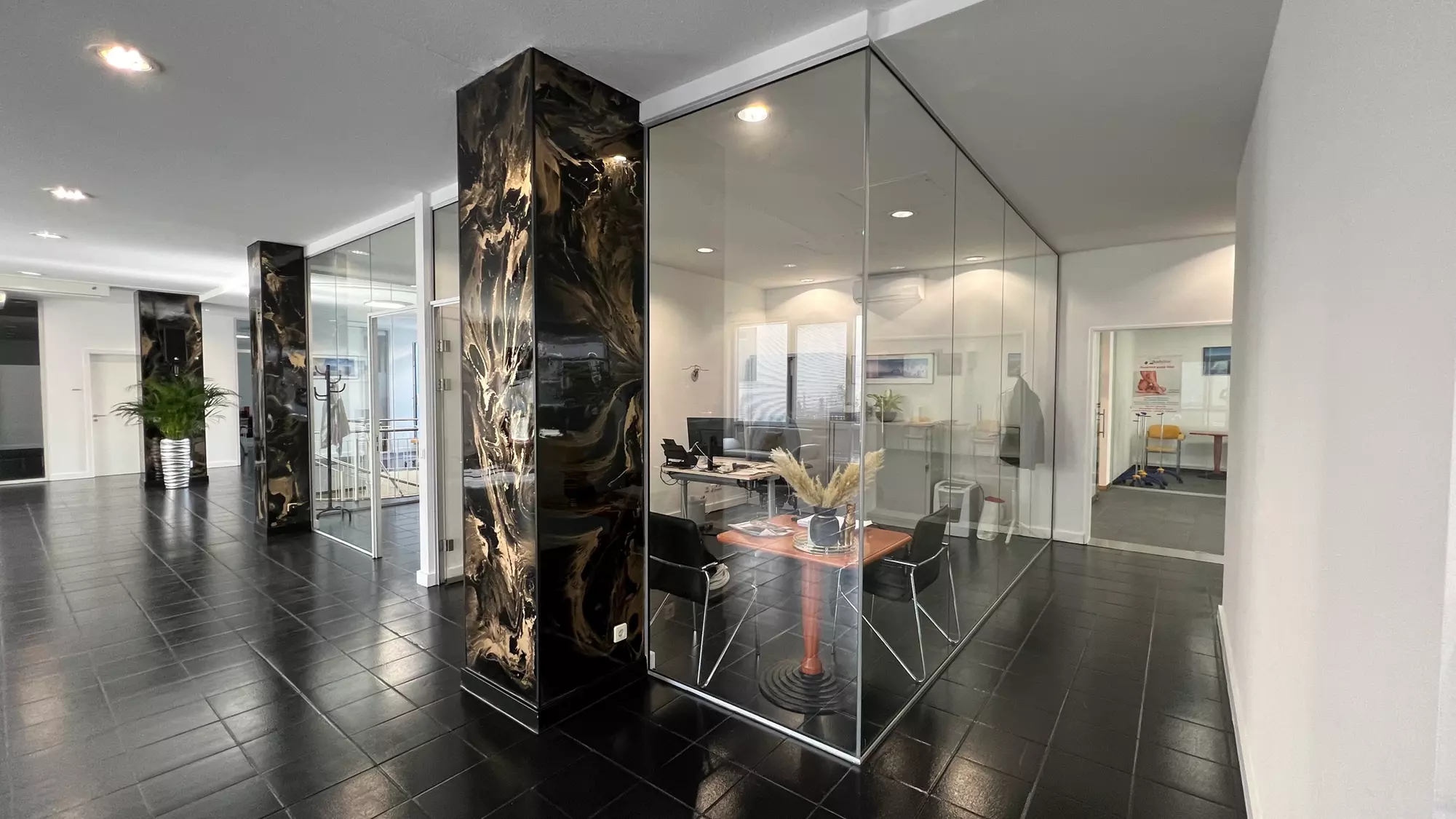 Frier dich fit! Entdecke die eiskalte Kryolipolyse an 1-4 Zonen