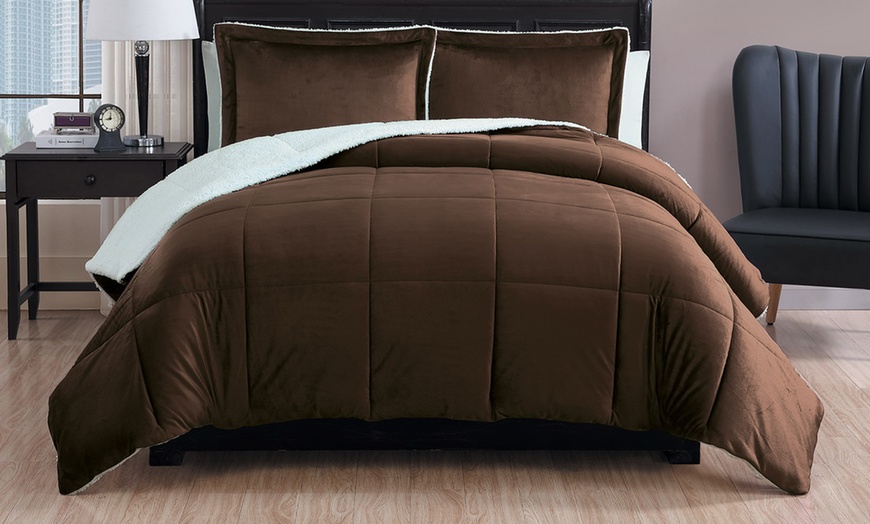 Image 10: Micromink and Sherpa Reversible Comforter Set (2- or 3-Piece)