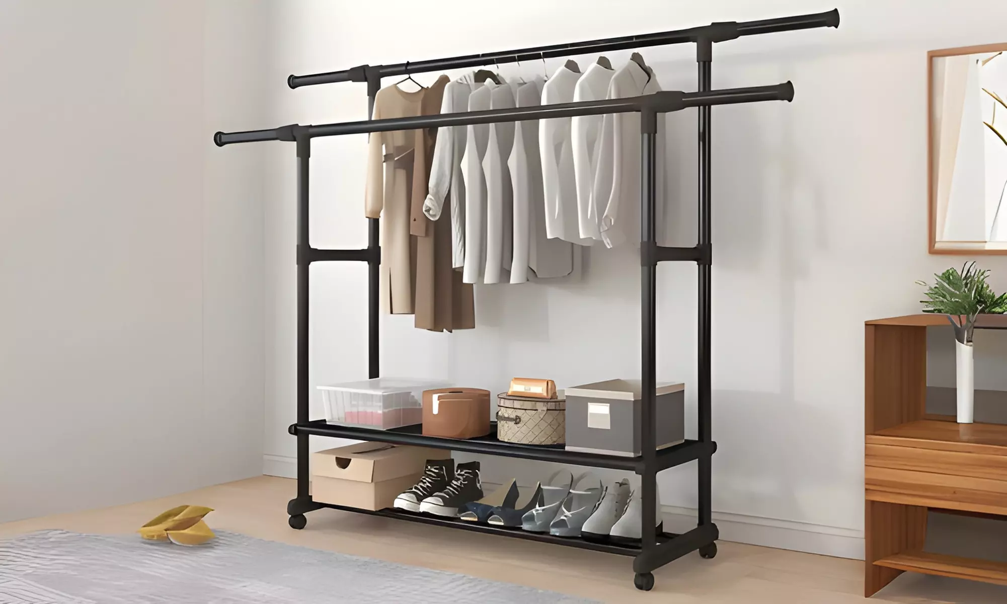 Stahl-Kleiderständer ZK1028 mit integrierten Ablageflächen