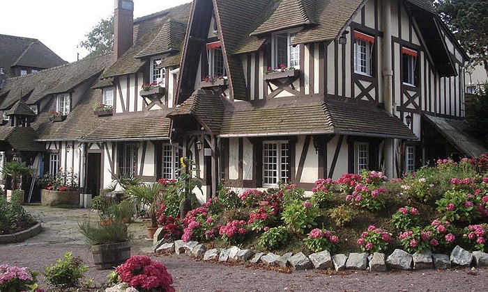 Restaurant De Lhostellerie De La Vieille Ferme Jusquà 37