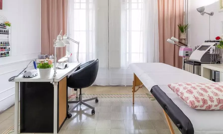 Limpieza facial con radiofrecuencia en Julia’s Beauty Nails Center