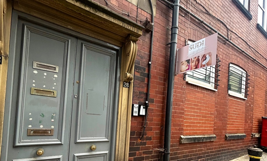 Image 4: Get Glowing w/ One or Three Sessions Diamond Dermabrasion Skin Peeling