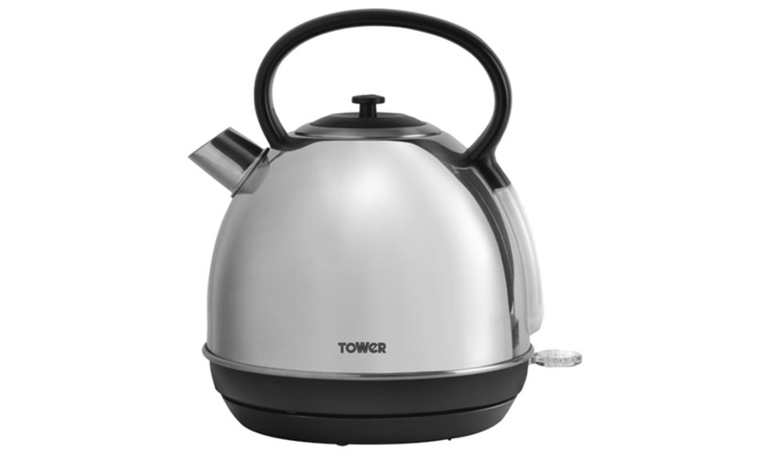 Image 11: Tower Traditional Kettle 2200W