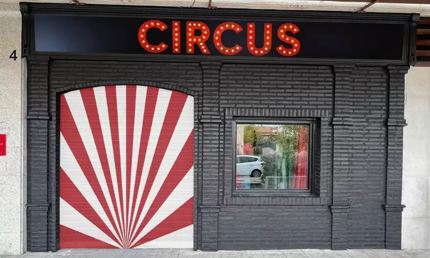 Entrada con 4 cócteles y show de baile en Circus Alcalá