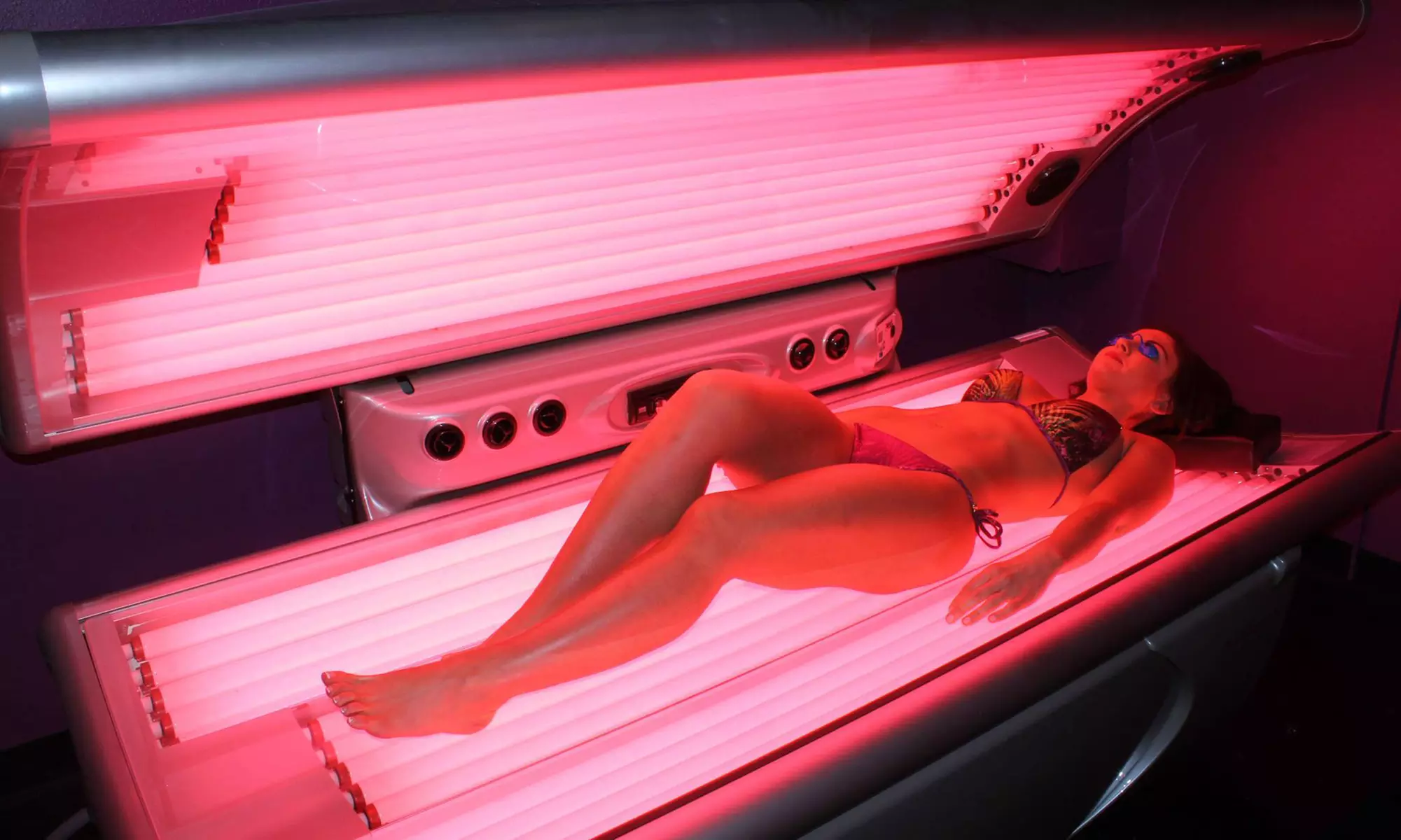 Experience Unlimited Tanning and Red Light Therapy Options