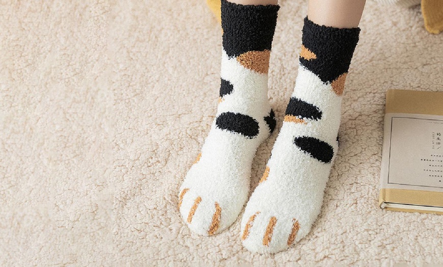 Image 12: One or Six Pairs of Fleece Cat Paw Socks