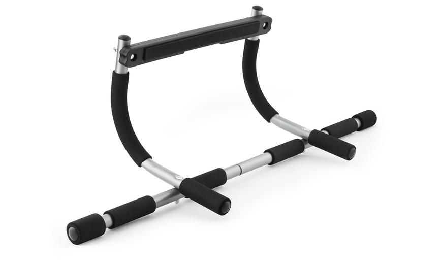 Image 4: Door Frame Chin-Up Workout Bar