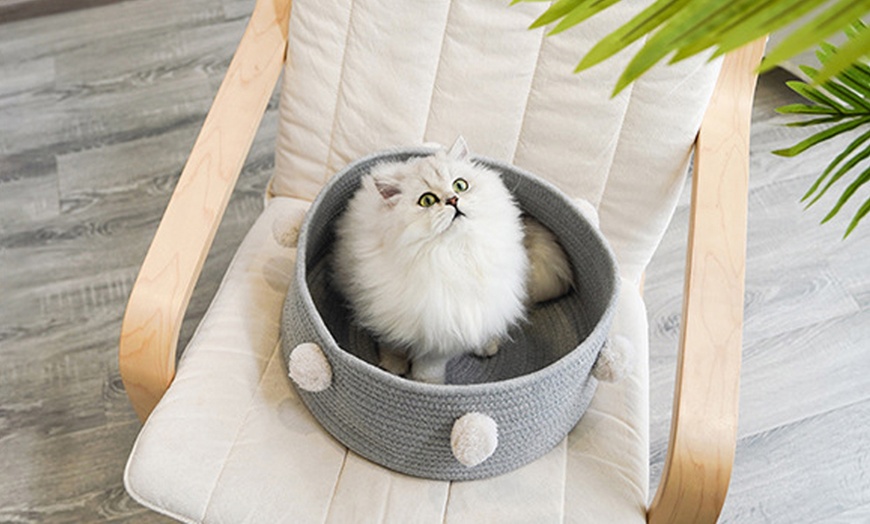 Image 9: Round Pet Basket