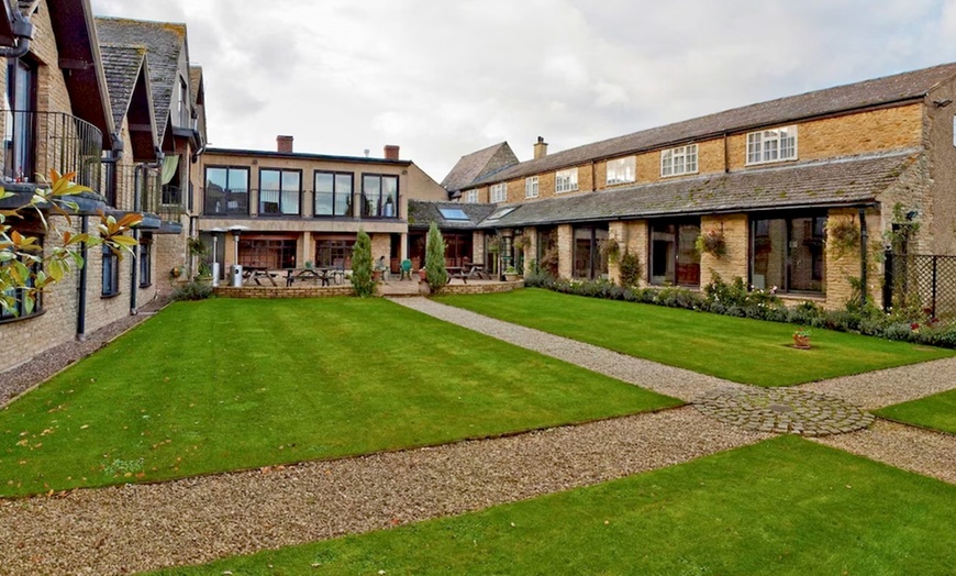 Image 14: Oxfordshire: Stay for 2 with Bicester Villiage Discount