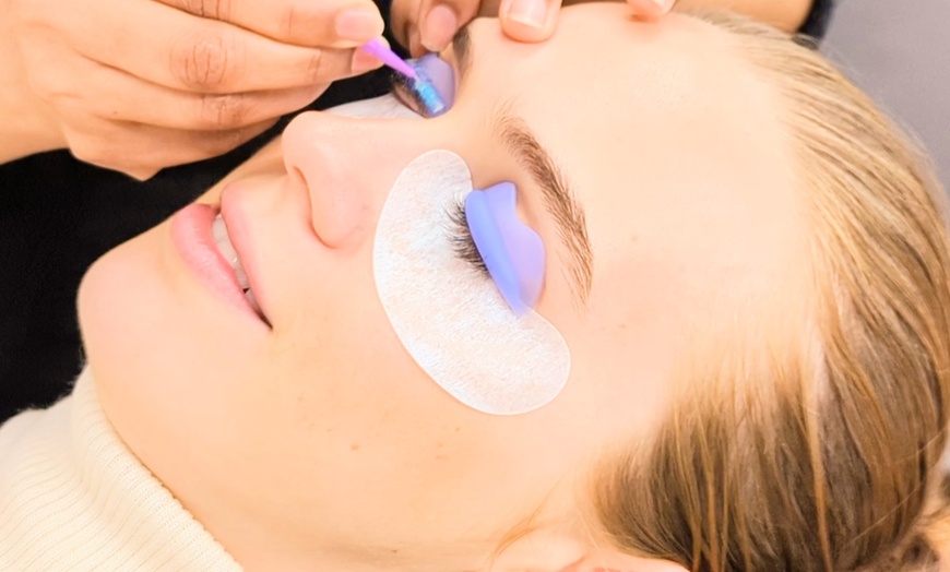 Image 2: Perfect Brows & Lashes at Beauté and Browź Clinic (Up to 49%Off)