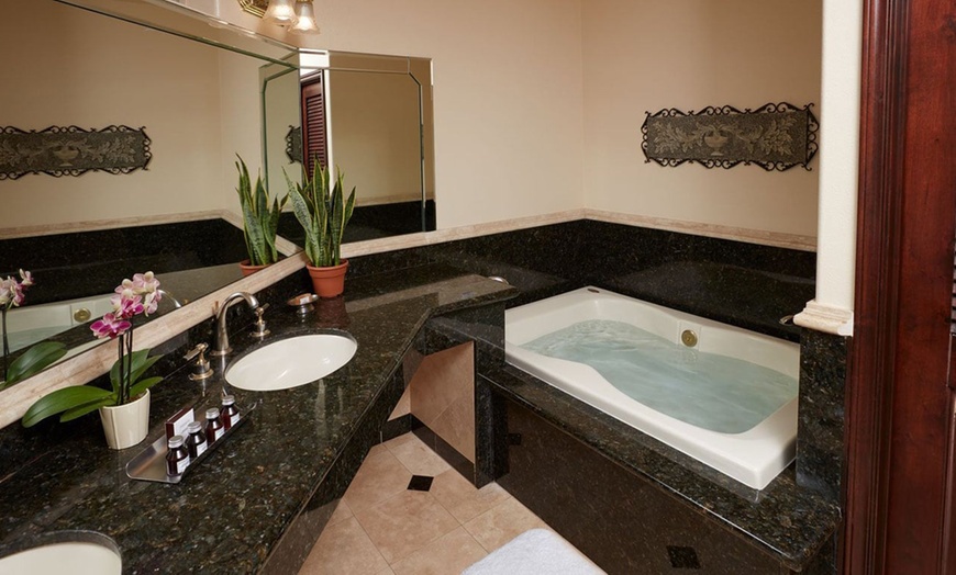 Image 5: Member-Only Deal: Sip, spa & stay - Temecula vineyards