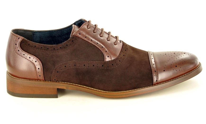 Image 28: Two-Tone Men's Brogue Shoes