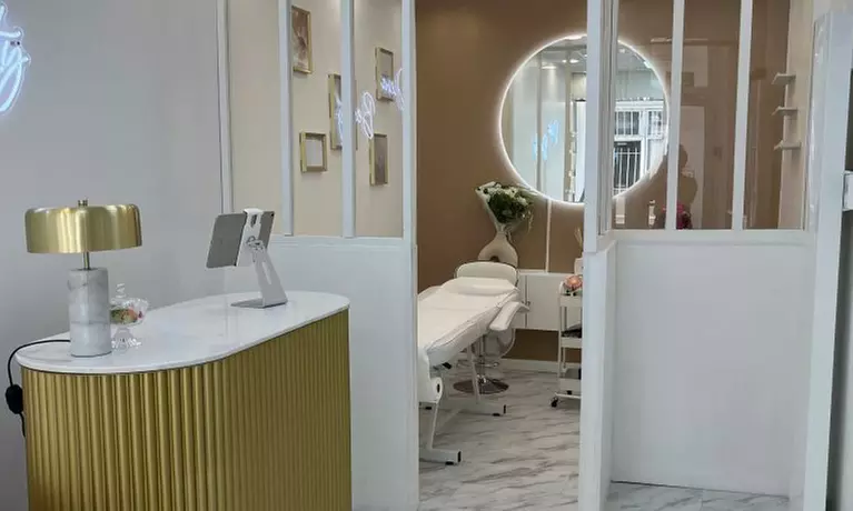 Beauté du regard chez Diena Beauty