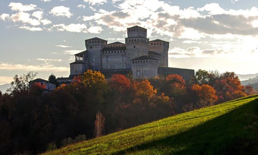 Image 10: Salsomaggiore Terme: hotel, colazione, degustazione vini e Parmigiano