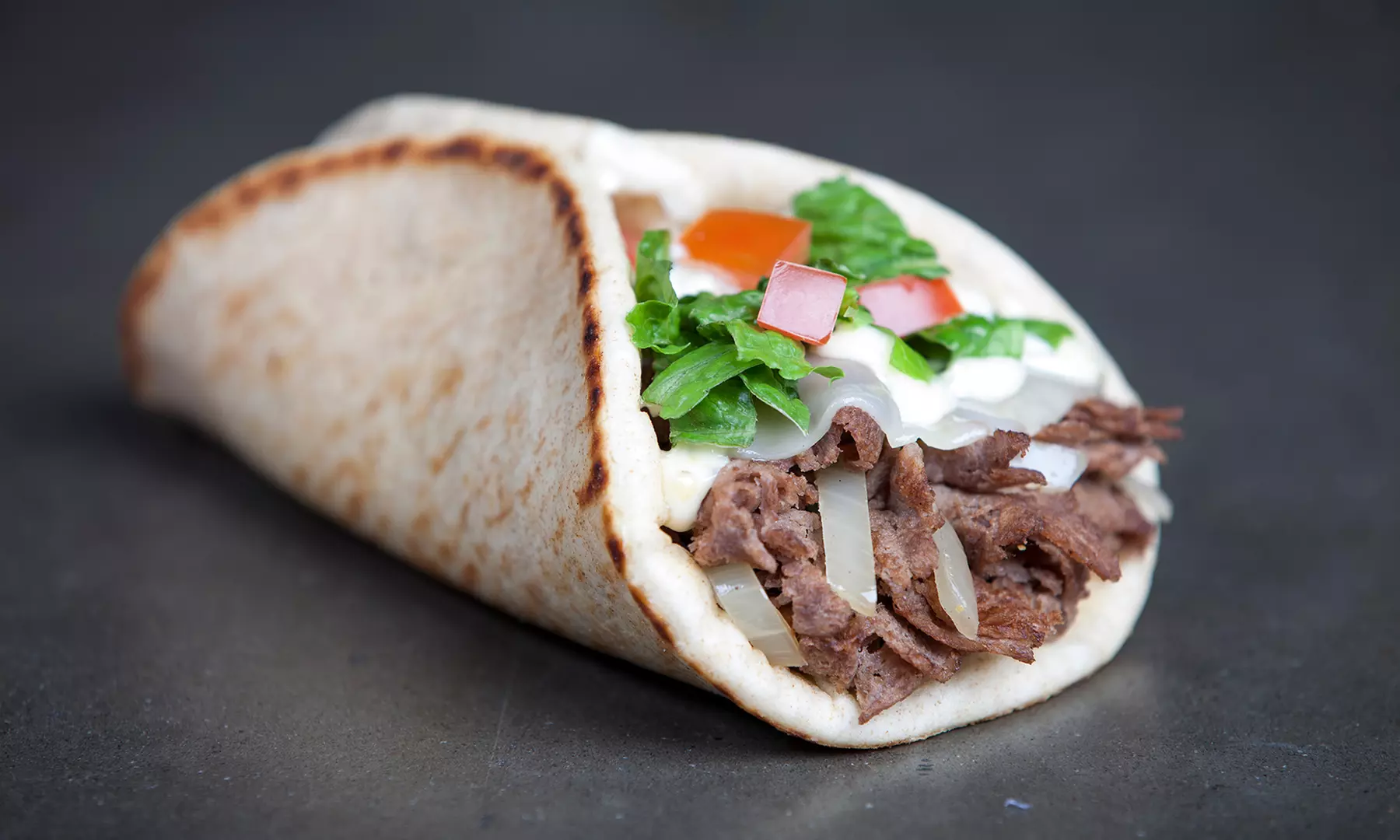 Enjoy American Casual Cuisine with Food and Drink Options