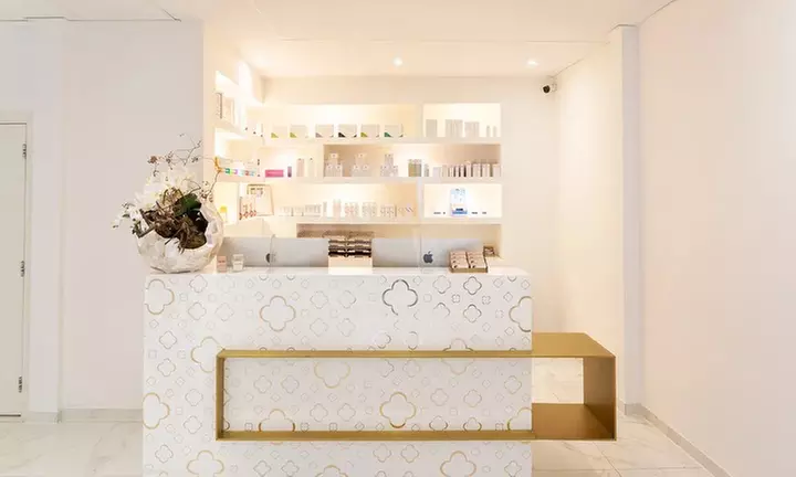 Egalere teint en stevigere huid met microneedling behandeling