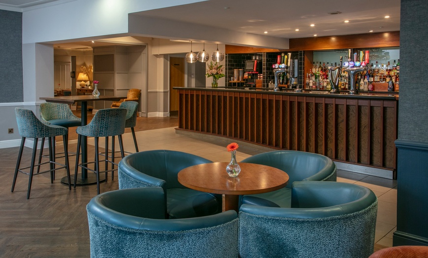 Image 7: QHotels Oxfordshire: Classic Double with Breakfast & Dinner Credit