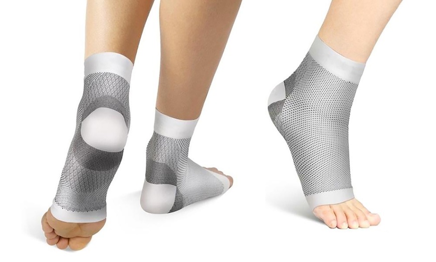 Image 5: Ankle Toe Compression Socks