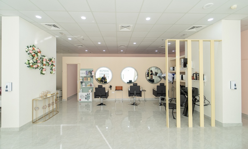 Image 5: Choice of Facial at Sana Mnasri Beauty Salon