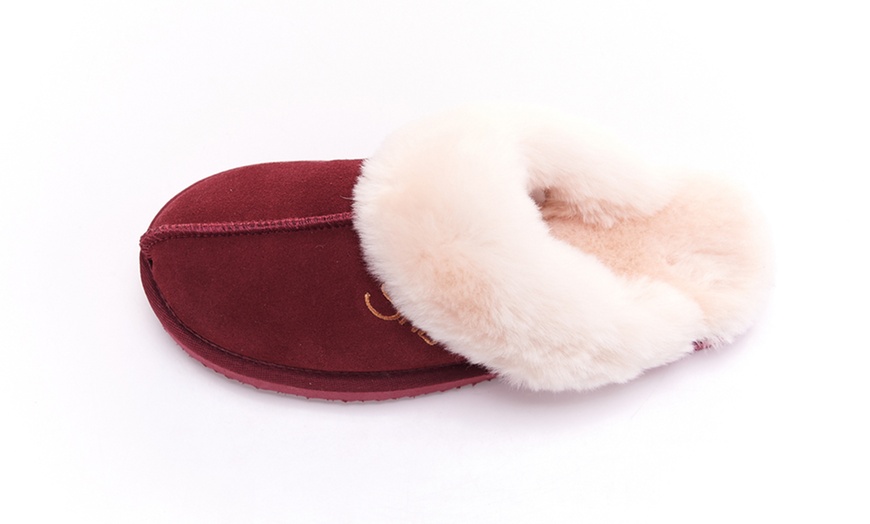 Image 22: Snow Paw Sheepskin Slippers