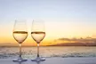 Un brindis, los mejores sabores y el mar de fondo: cata de 4 vinos y tabla de quesos para 2 o 4 personas al 35% - Image 4