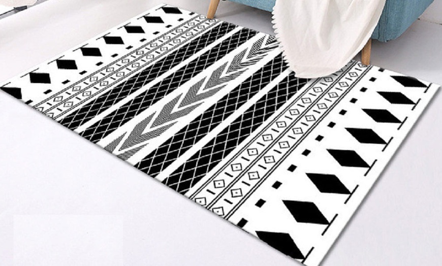 Image 5: Monochrome Rug