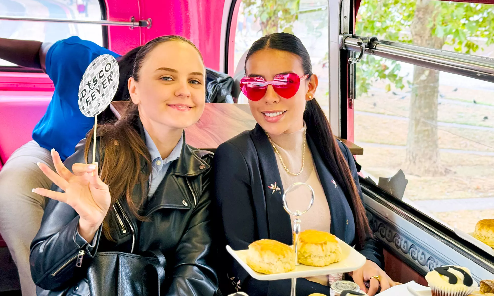 Afternoon Tea Bus with Panoramic Tour of London with Golden Tours Up