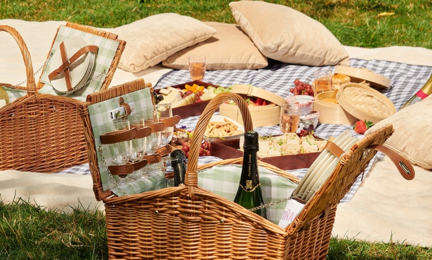 Image 2: Indulge in a Picnic Paradise: Hamper Experience