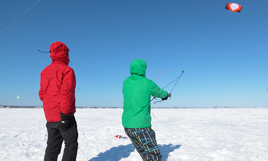 Image 4: Snowkiting