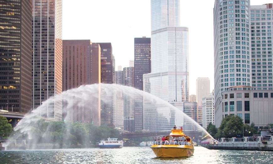 Image 8: Chicago Premier Plus Lunch, Brunch or Dinner Cruises