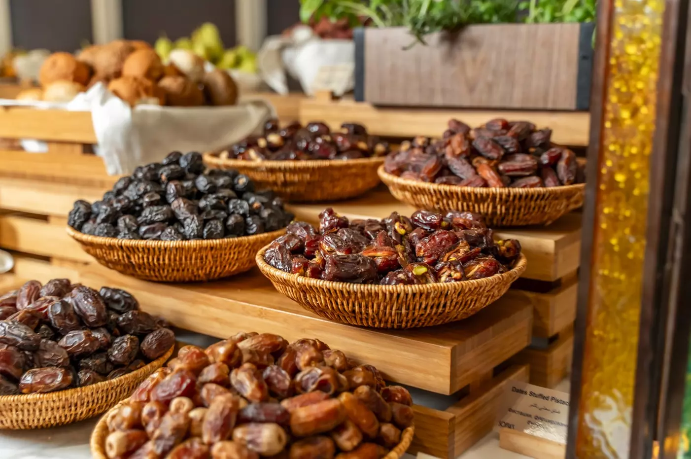 Ramadan Iftar Buffet w/ Beverages: 1 Child (6-11 Yrs)/1, 2, / 4 Adults