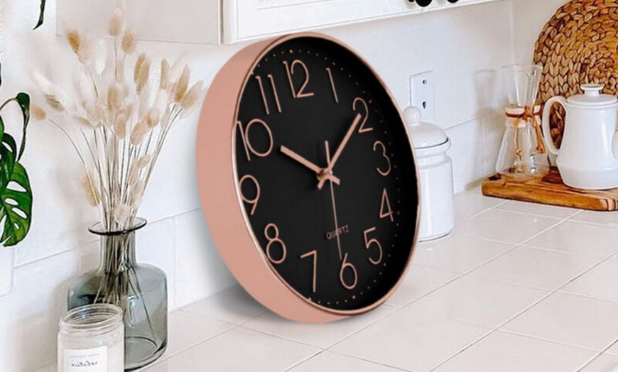 Image 7: Stylish 12'' Wall Clocks