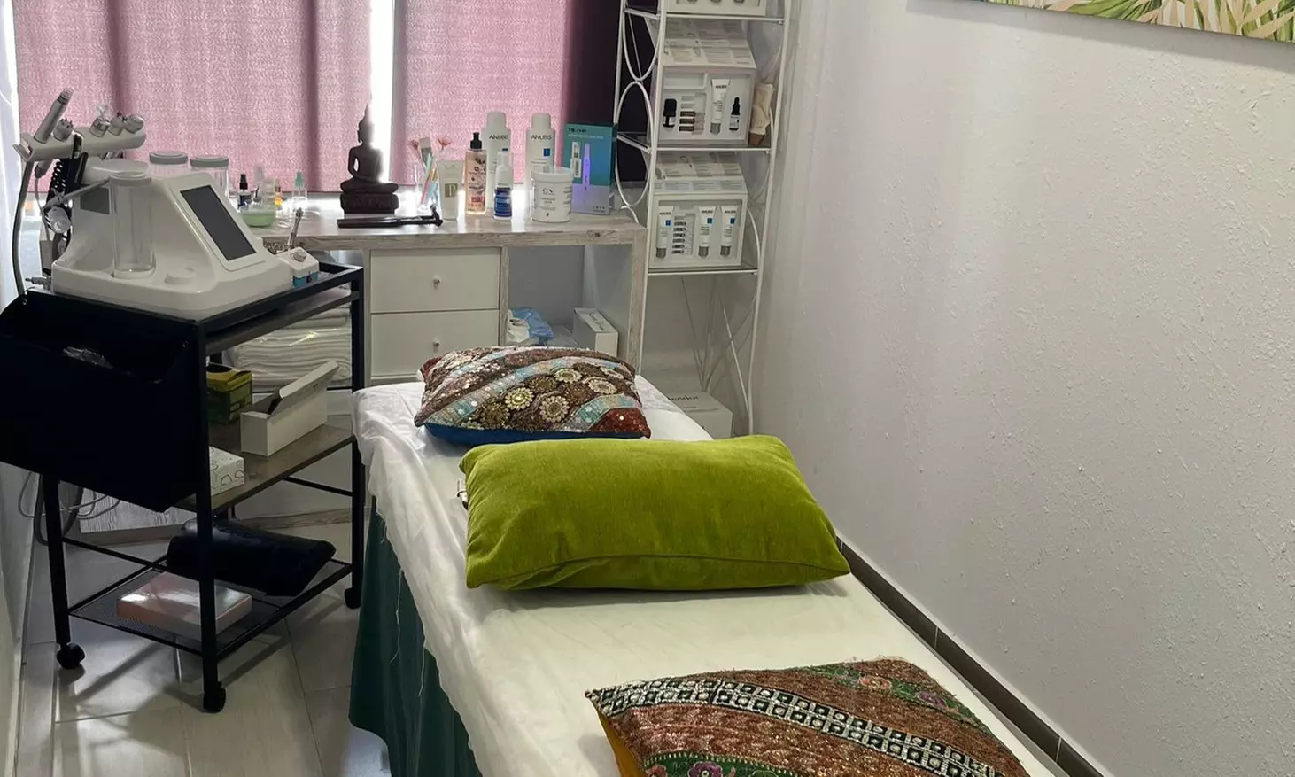 ¡Descubre la magia del peeling facial con punta de diamante!